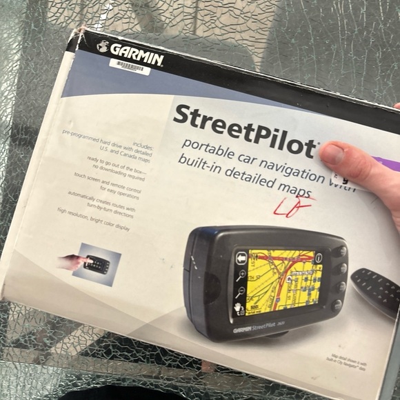 Garmin Street Pilot 2620 Portable GPS Navigation Navigator Console TESTED CLEAN - Picture 1 of 16